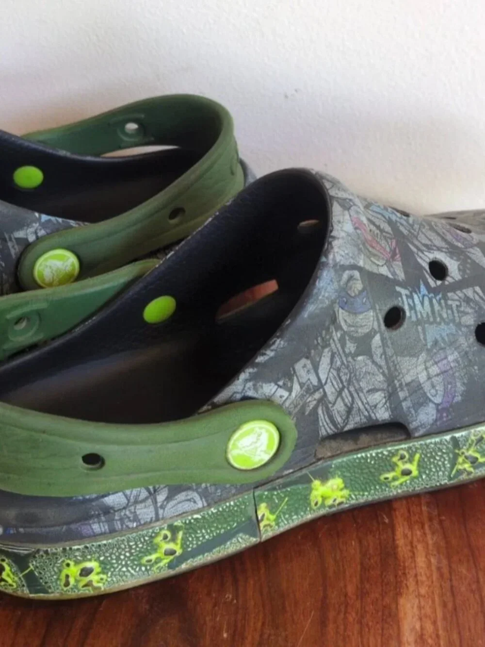 Crocs Teenage Mutant Ninja Turtle TMNT Clogs Sandals Youth Kids Size J3